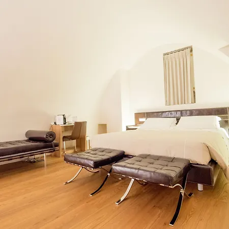 Dimora Intini Hotell 4*