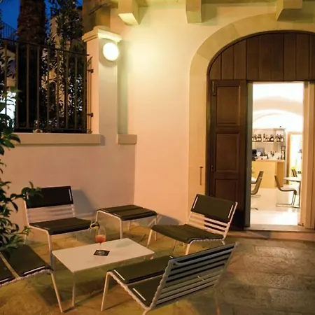Hotel Dimora Intini 4*