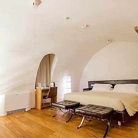 Dimora Intini Hotel 4*